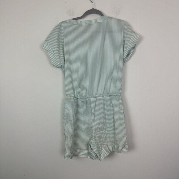 Vineyard Vines Seersucker Blue White Striped One Piece Romper Woman’s Sz Small - Picture 6 of 7